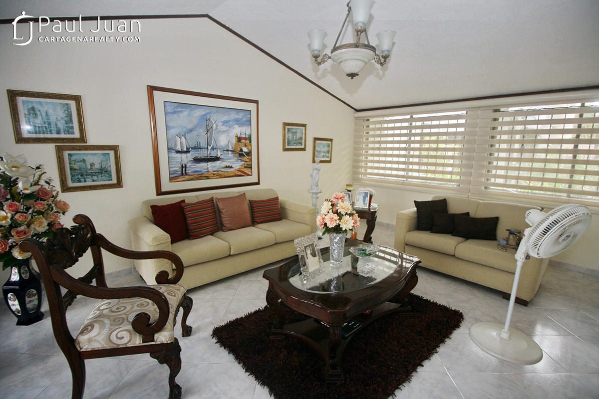 Charming house in Castillogrande